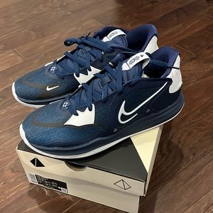 Nike Kyrie Low 5 Basketball Shoes
